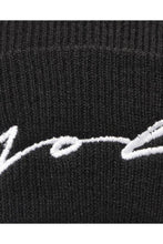 Load image into Gallery viewer, ACCESSORIES - Signature Beanie Hat