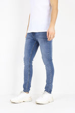 Load image into Gallery viewer, Skinny Jeans Light Blue