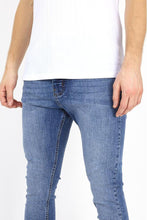 Load image into Gallery viewer, Skinny Jeans Light Blue