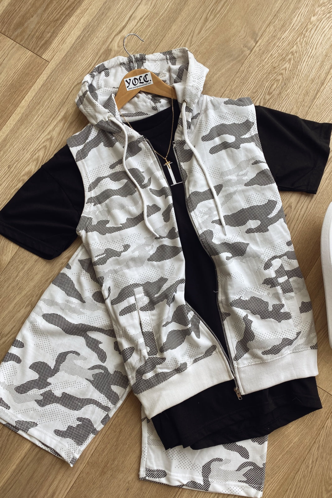 Sleeveless Hoodie & Shorts Set Camo